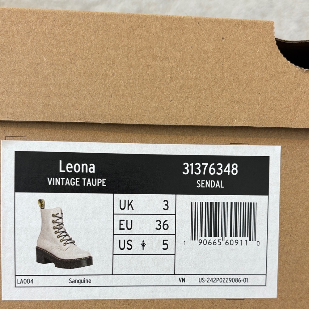 Dr. Marten Leona Vintage Taupe Boots